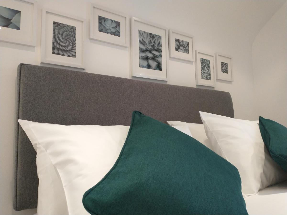 Chipad Duo - Comfy House With Parking And Garden Βίλα Τσίτσεστερ Εξωτερικό φωτογραφία